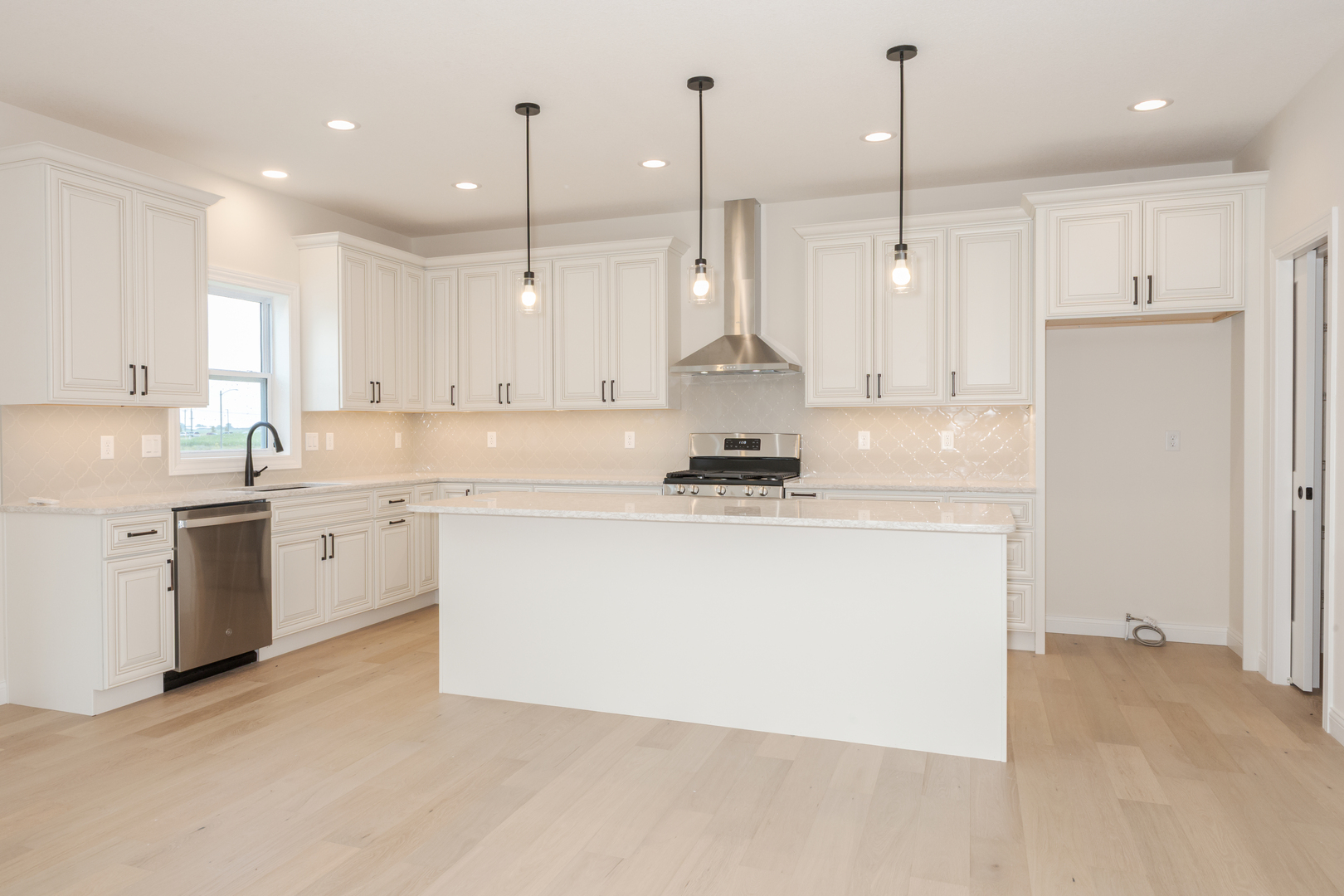 1313 Woodbine Road, Bloomington, IL 61704