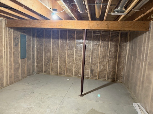 1313 Woodbine Road, Bloomington, IL 61704