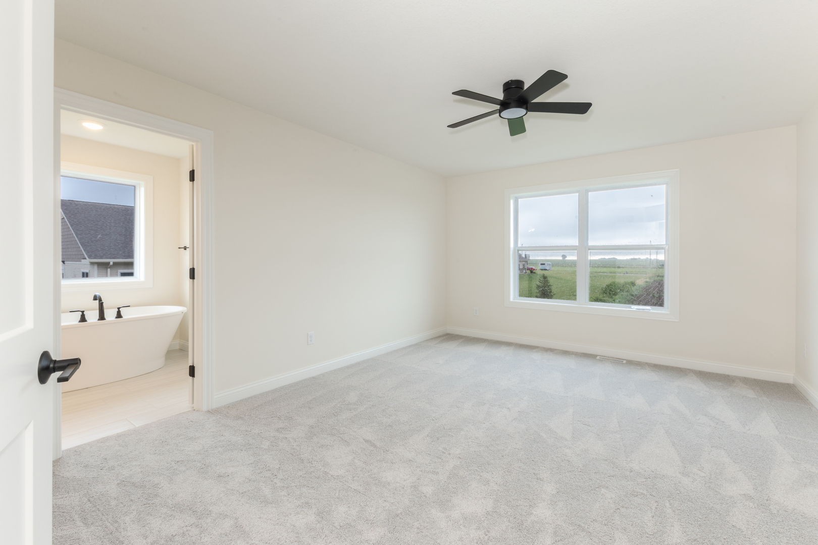 1313 Woodbine Road, Bloomington, IL 61704