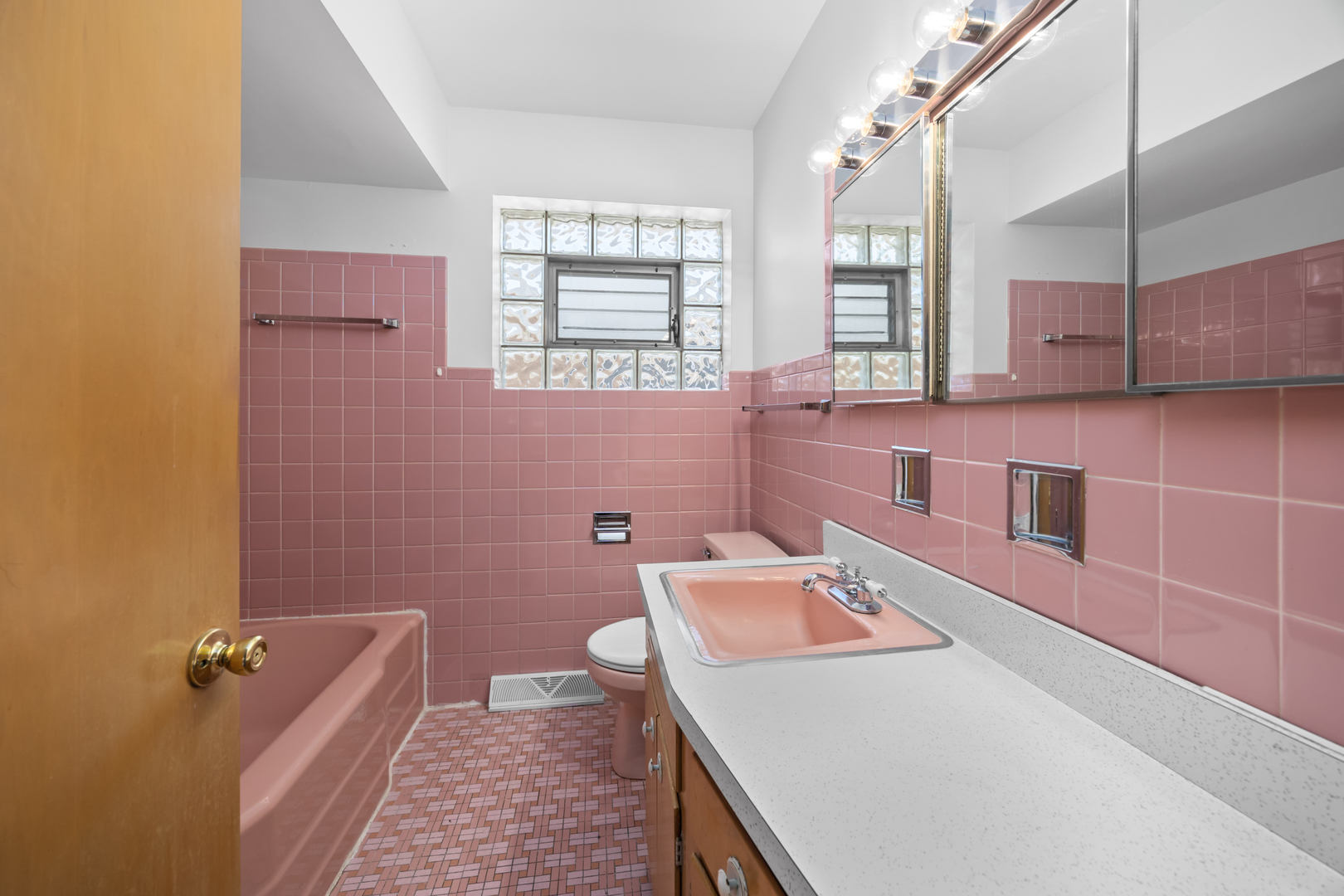 4316 N Sayre Avenue, Norridge, IL 60706