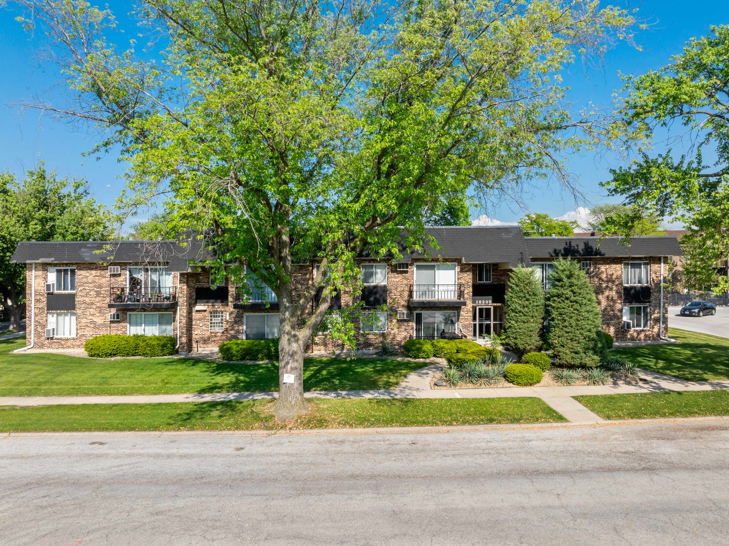 18205 Hart Drive #1A, Homewood, IL 60430