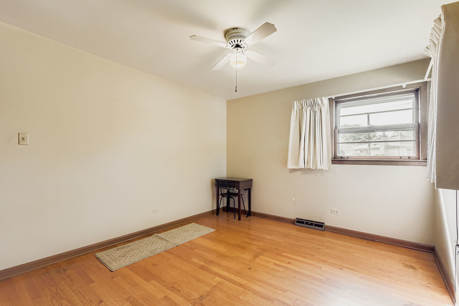 5549 W 83rd Place, Burbank, IL 60459