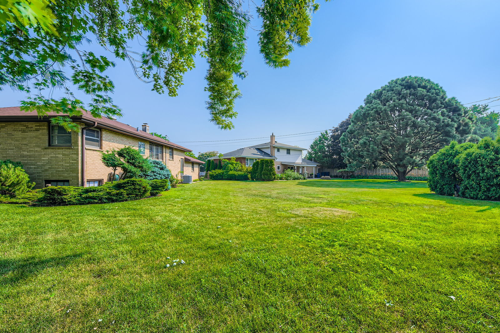 5549 W 83rd Place, Burbank, IL 60459