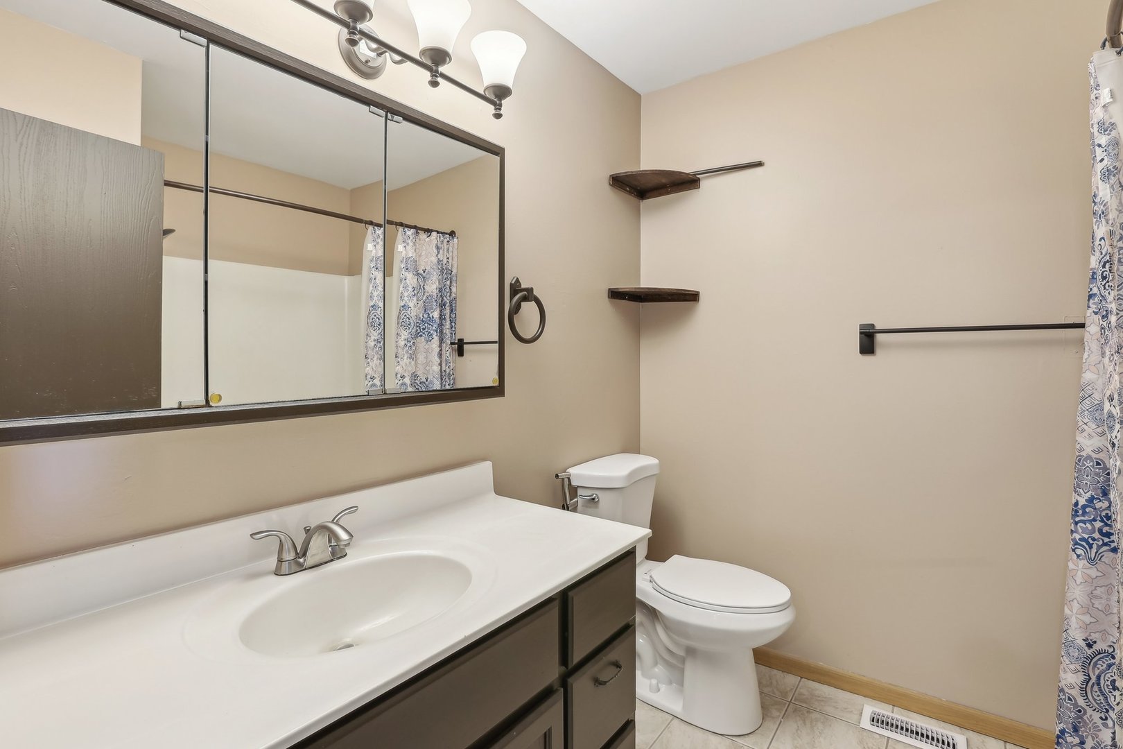 1537 Anderson Trail, Zion, IL 60099