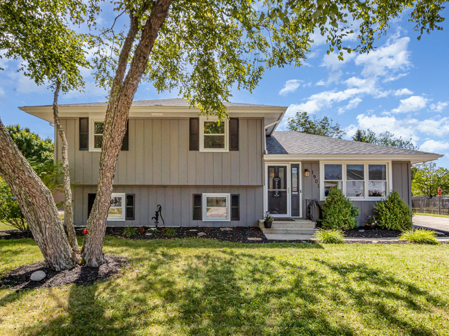 1901 Cecily Drive, Joliet, IL 60435