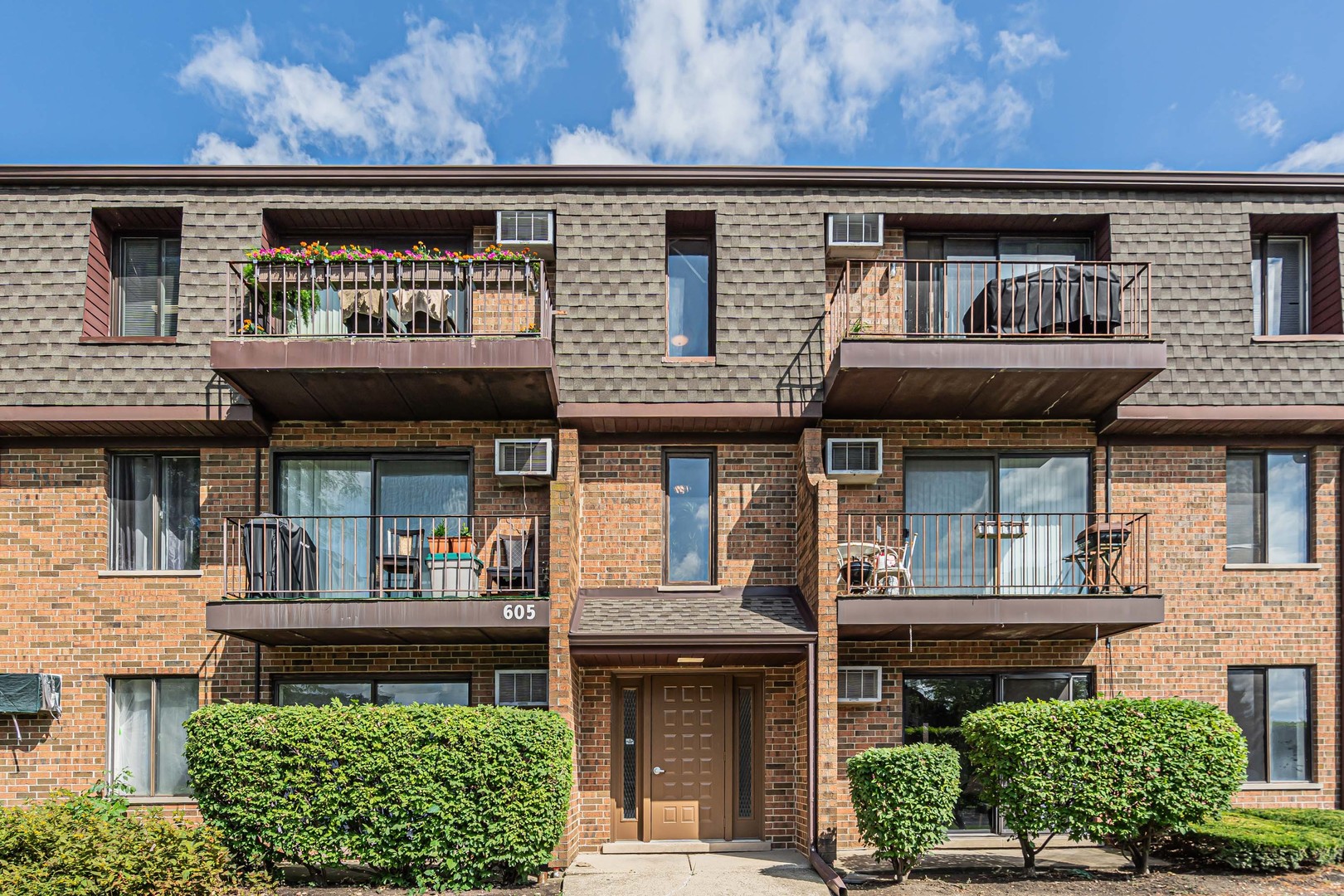 605 N Briar Hill Lane #2, Addison, IL 60101