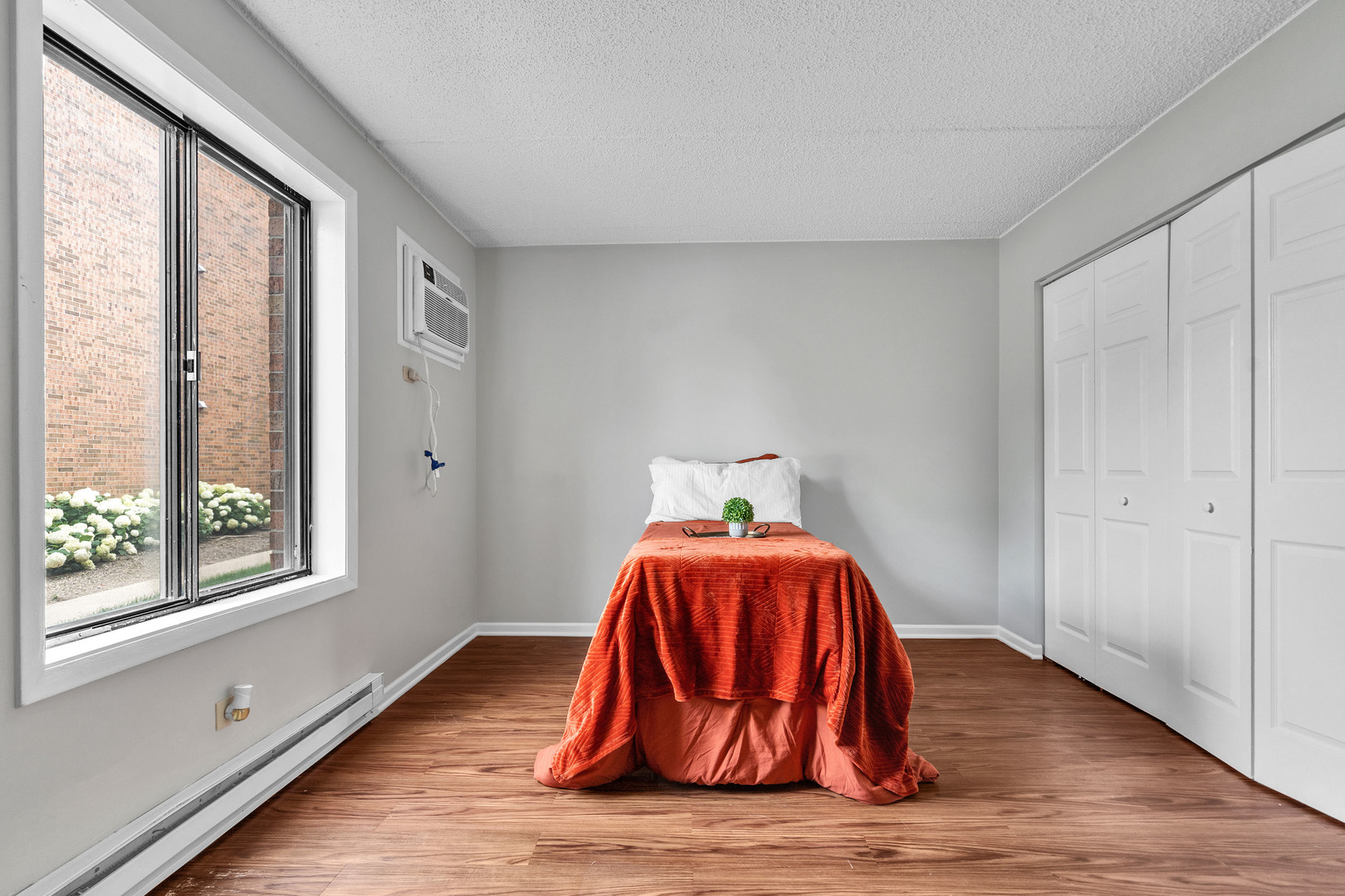 605 N Briar Hill Lane #2, Addison, IL 60101