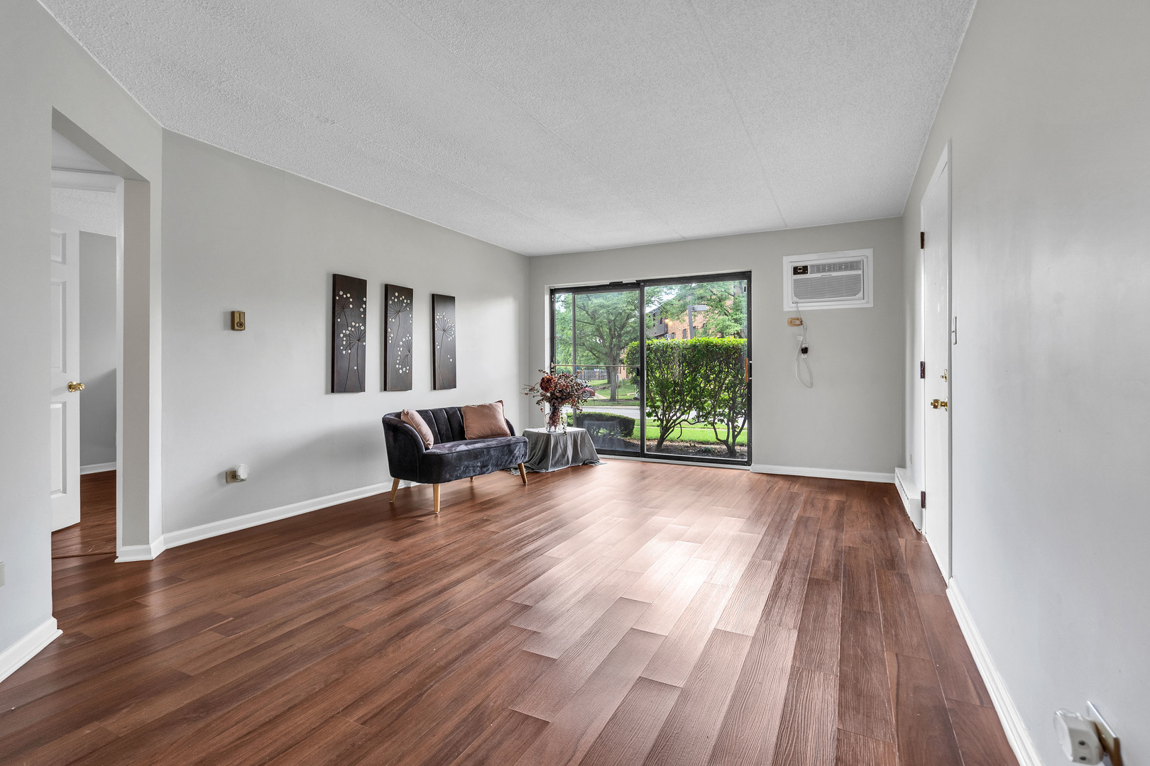 605 N Briar Hill Lane #2, Addison, IL 60101