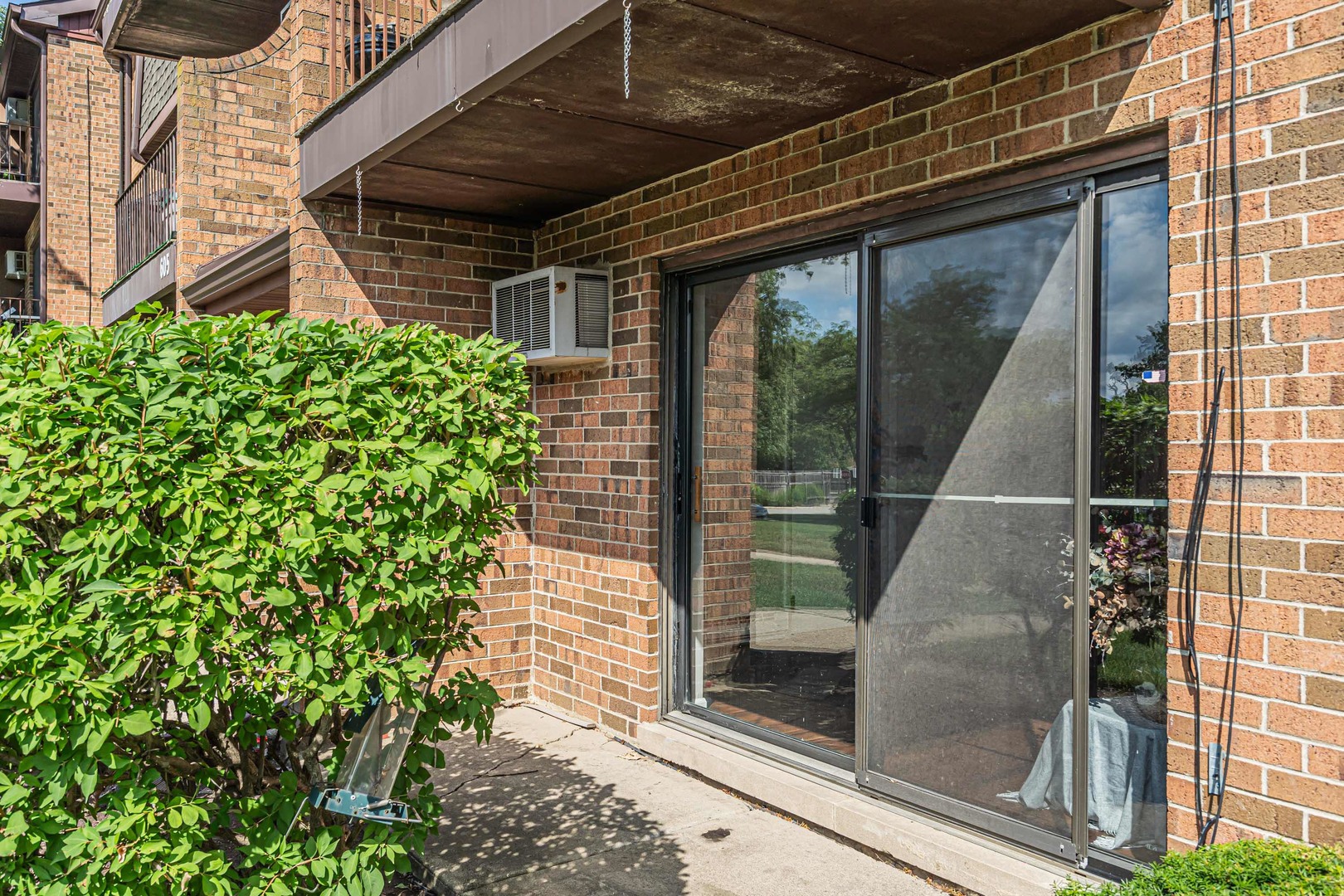 605 N Briar Hill Lane #2, Addison, IL 60101