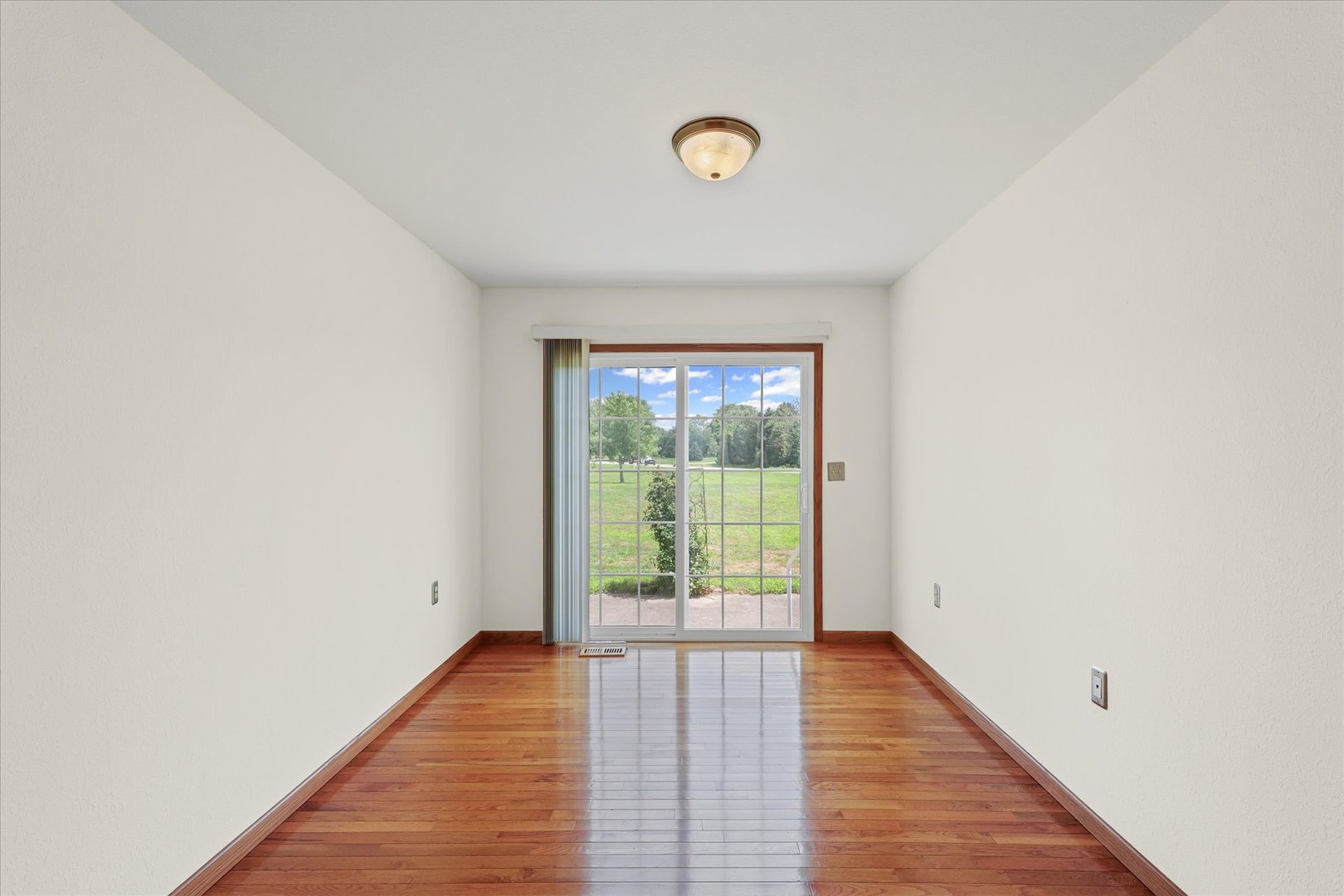 1255 George Rock Drive #1255, Farmer City, IL 61842