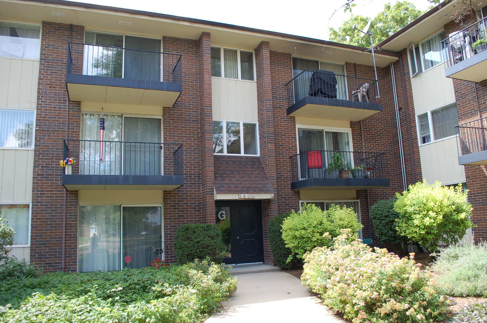 5S070 PEBBLEWOOD Lane #G-7, Naperville, IL 60563