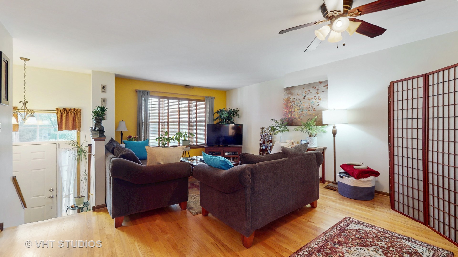 2834 Shelly Lane, Aurora, IL 60504