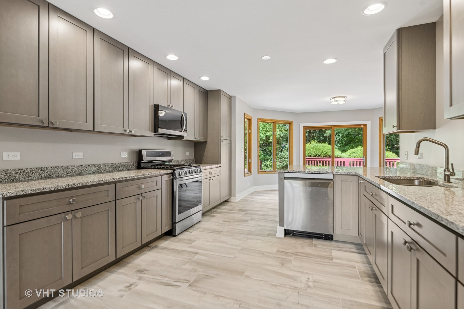 6411 Pontiac Drive, Indian Head Park, IL 60525