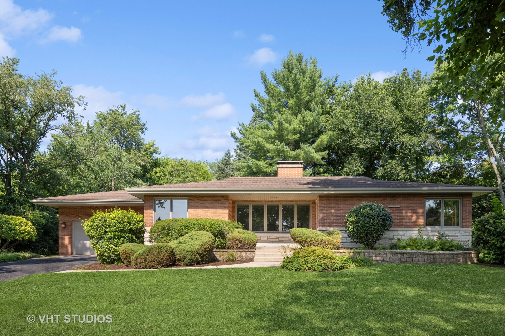 6411 Pontiac Drive, Indian Head Park, IL 60525