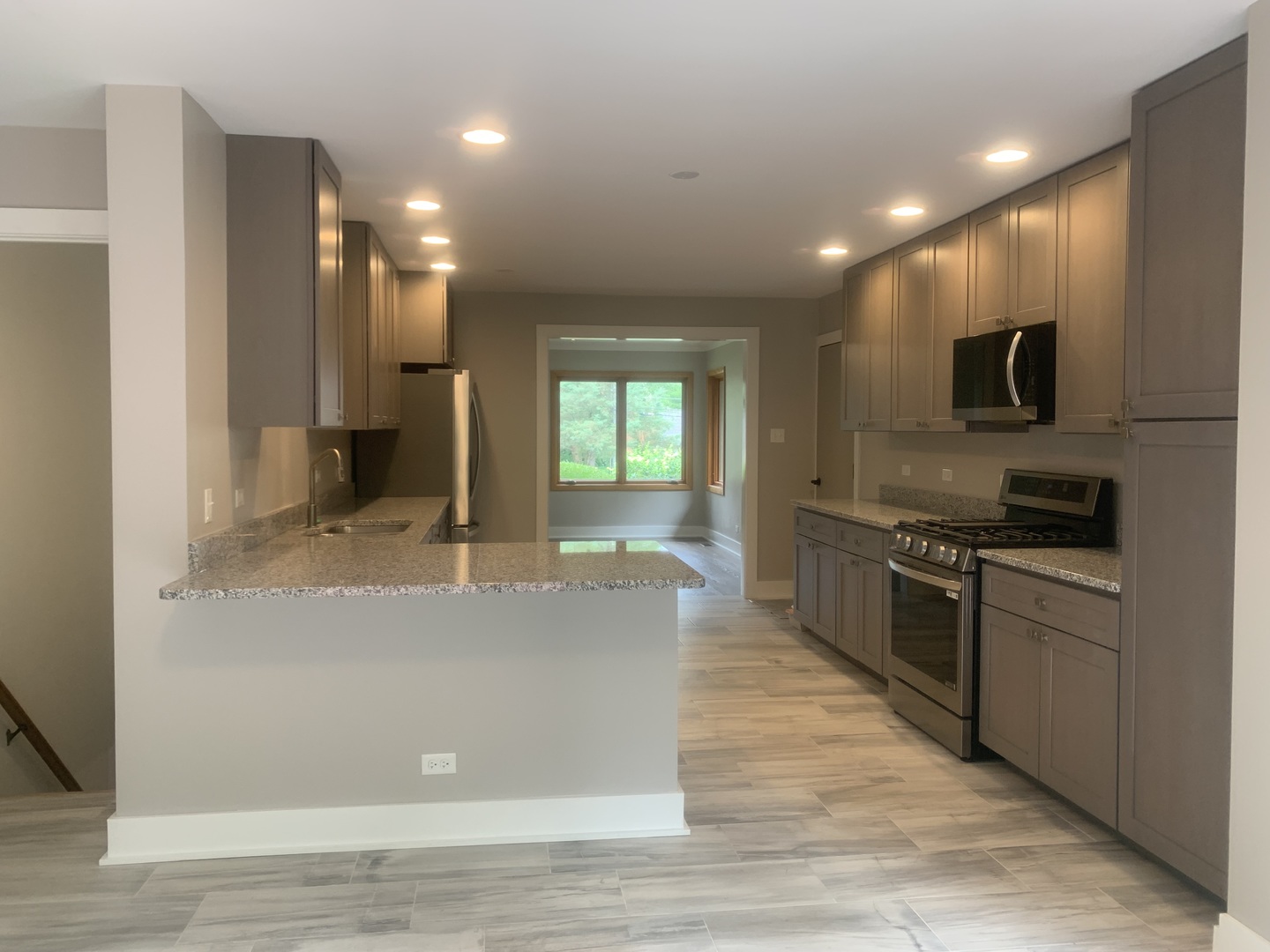 6411 Pontiac Drive, Indian Head Park, IL 60525