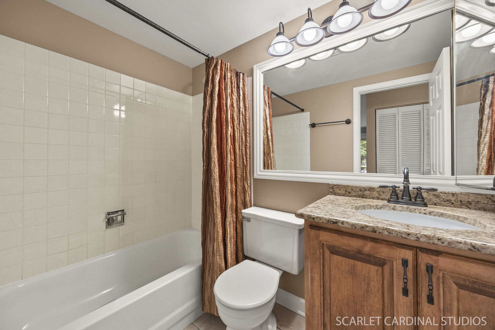 2148 Sunderland Court #101A, Naperville, IL 60565