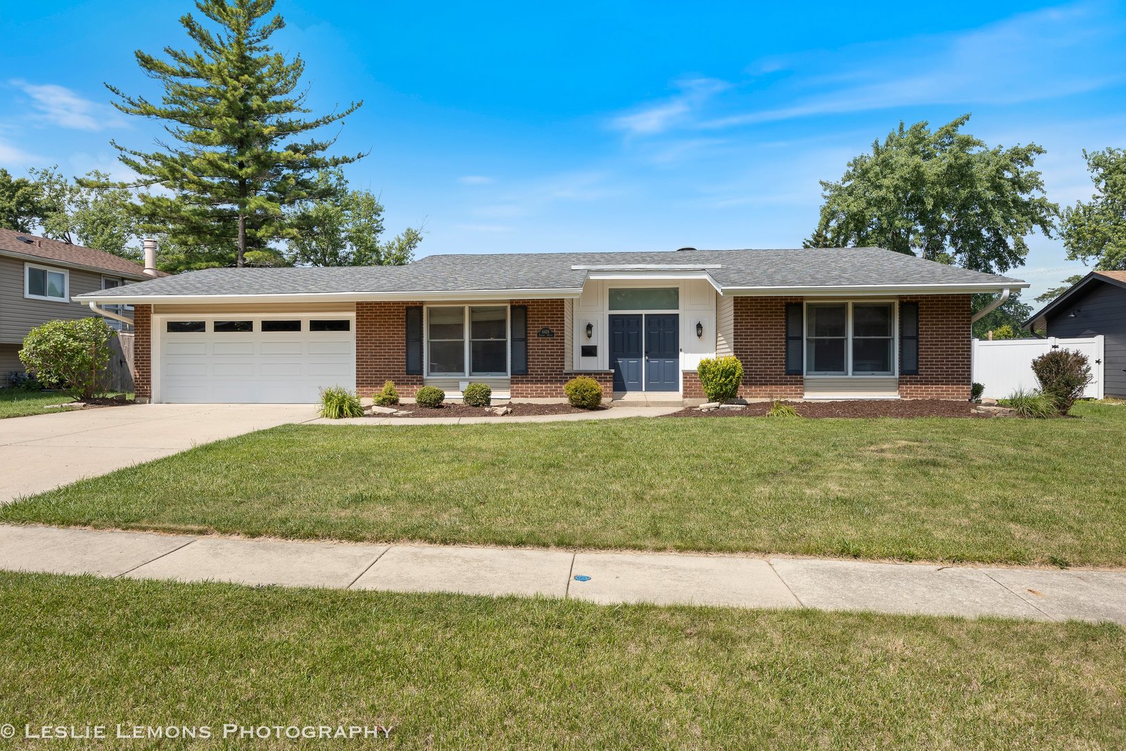 6426 Taylor Drive, Woodridge, IL 60517