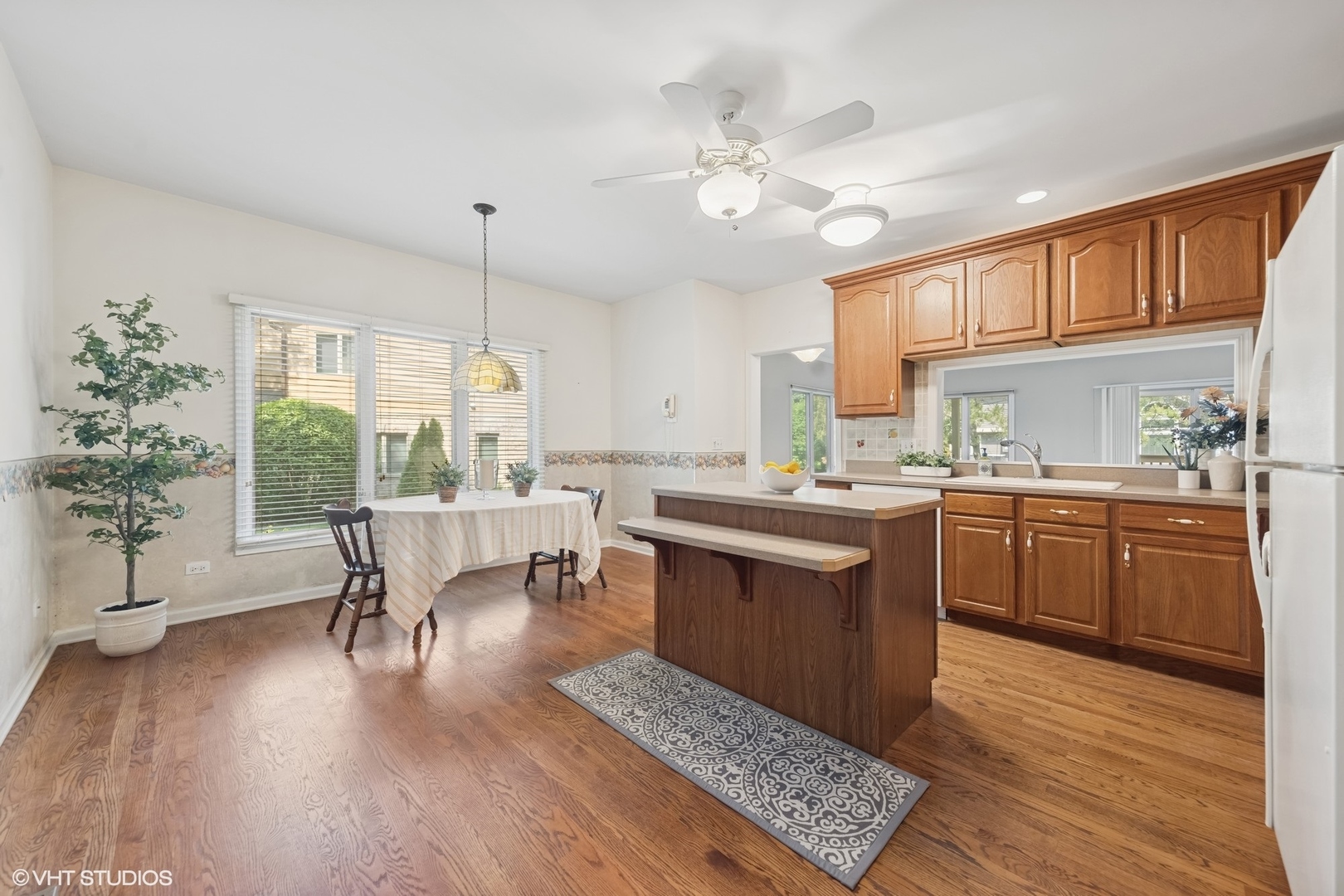 122 Santa Fe Lane, Willow Springs, IL 60480