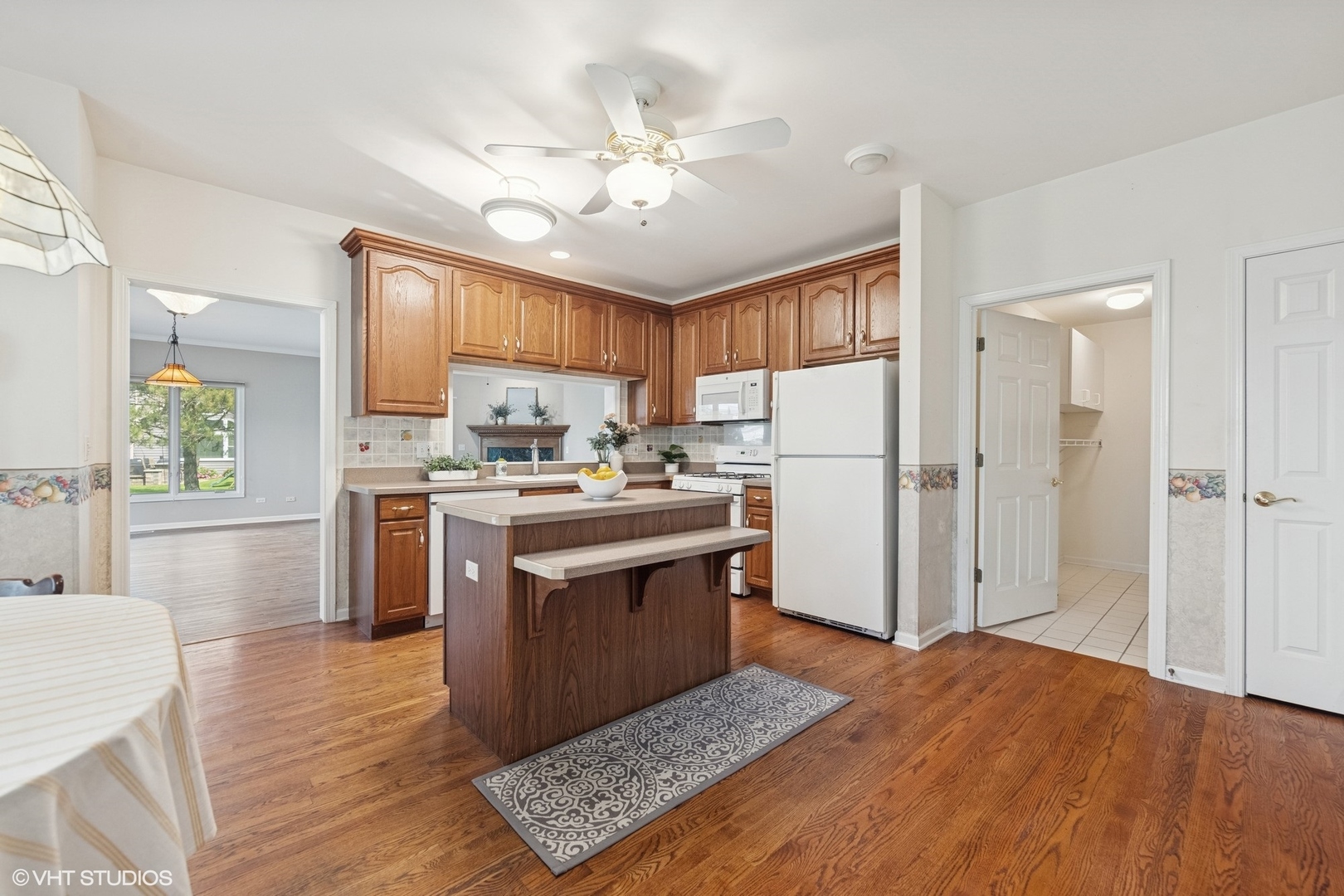 122 Santa Fe Lane, Willow Springs, IL 60480