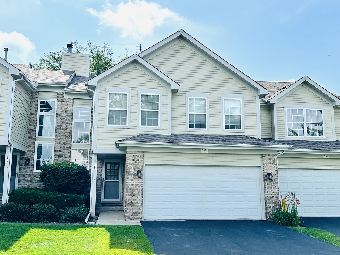 153 Sussex Court #153, Roselle, IL 60172