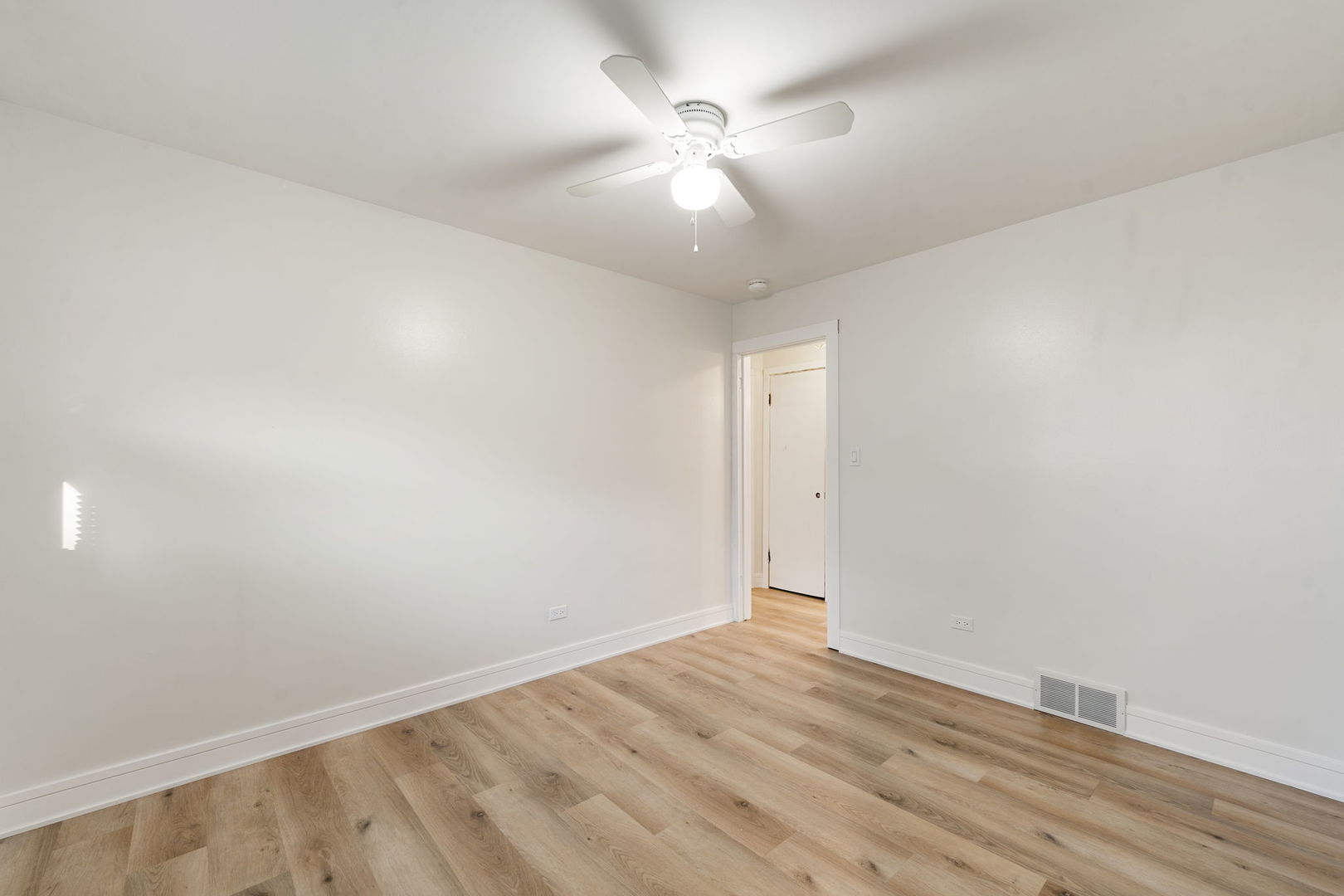 5146 Michigan Avenue, Schiller Park, IL 60176