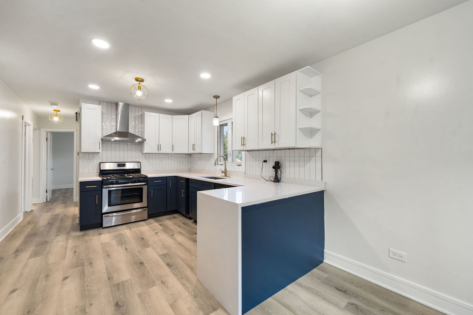 5146 Michigan Avenue, Schiller Park, IL 60176