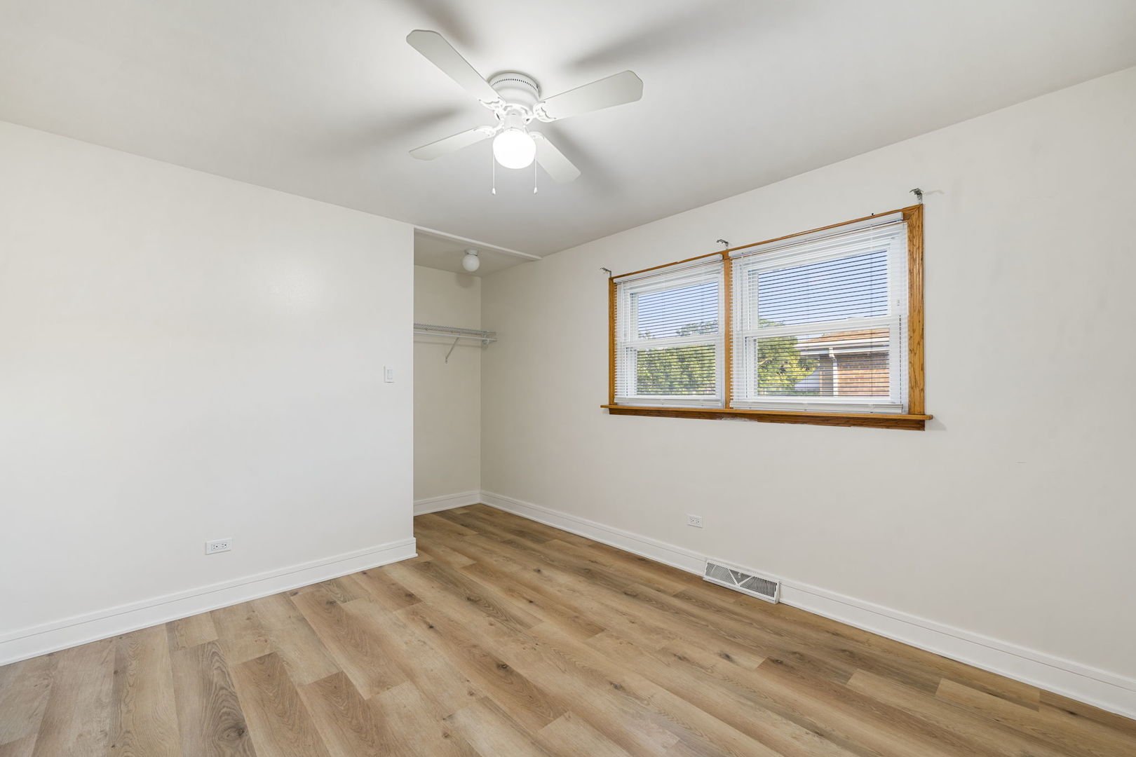 5146 Michigan Avenue, Schiller Park, IL 60176