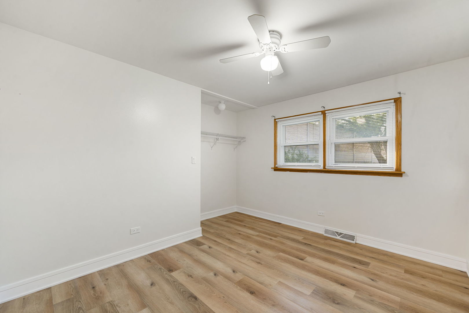 5146 Michigan Avenue, Schiller Park, IL 60176