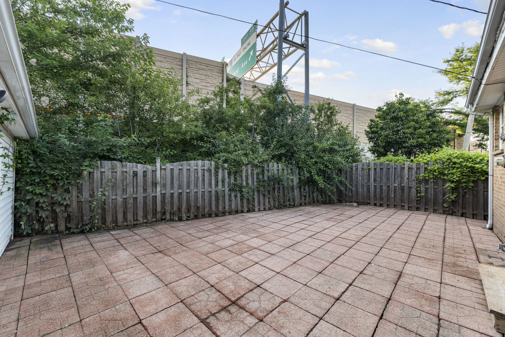 5146 Michigan Avenue, Schiller Park, IL 60176
