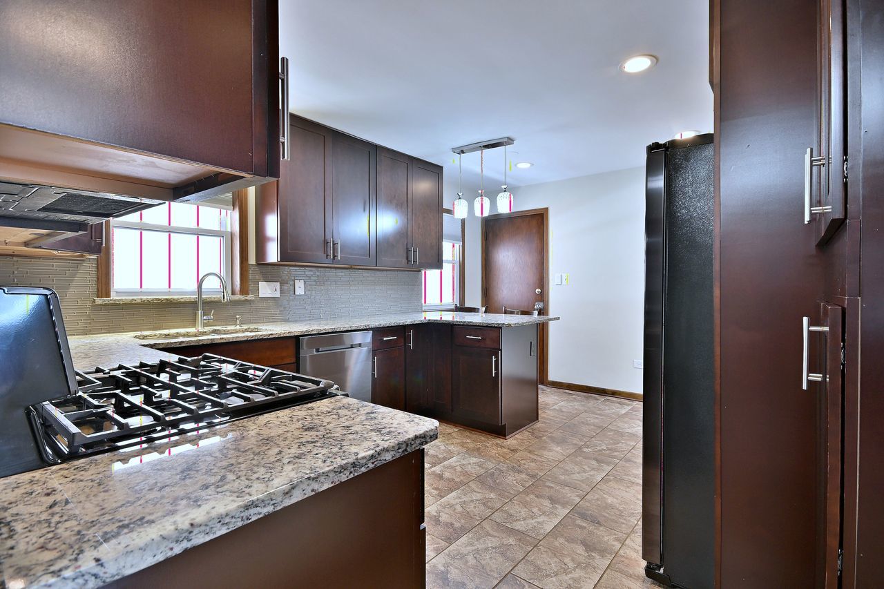 8646 W Berwyn Avenue #2N, Chicago, IL 60656