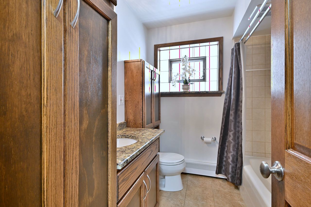 8646 W Berwyn Avenue #2N, Chicago, IL 60656