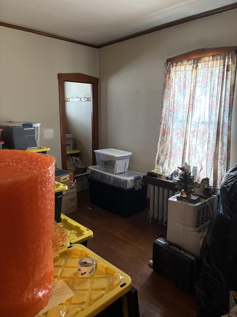 8425 S Colfax Avenue, Chicago, IL 60617