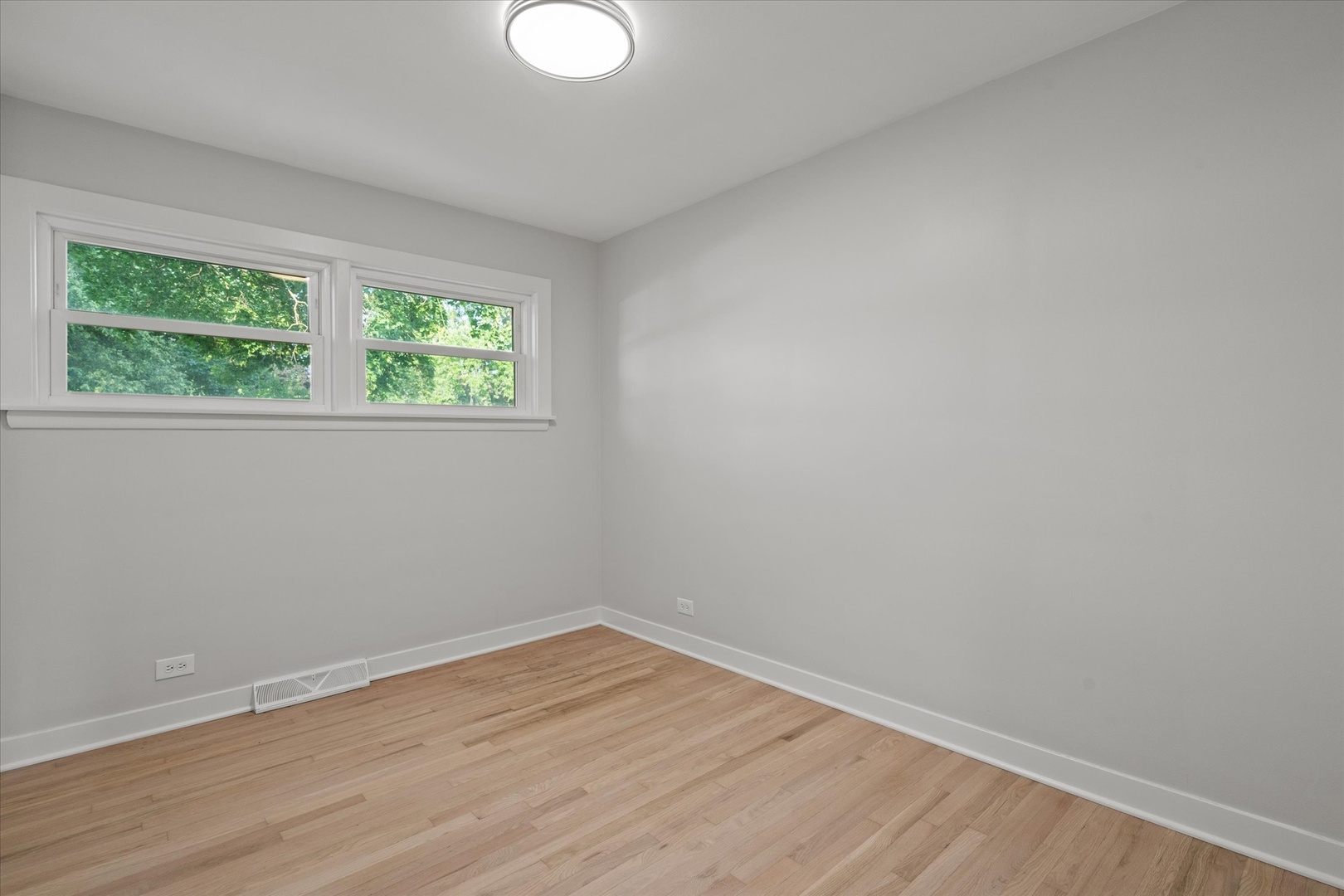 406 N Yale Avenue, Arlington Heights, IL 60005