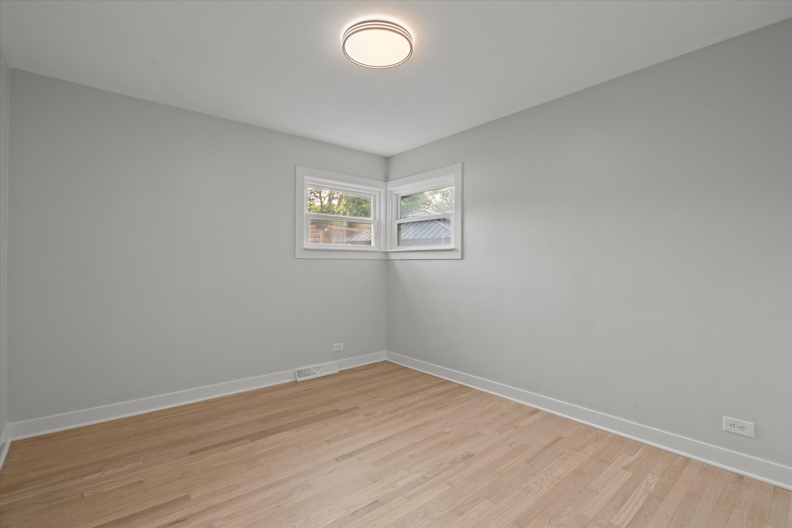 406 N Yale Avenue, Arlington Heights, IL 60005