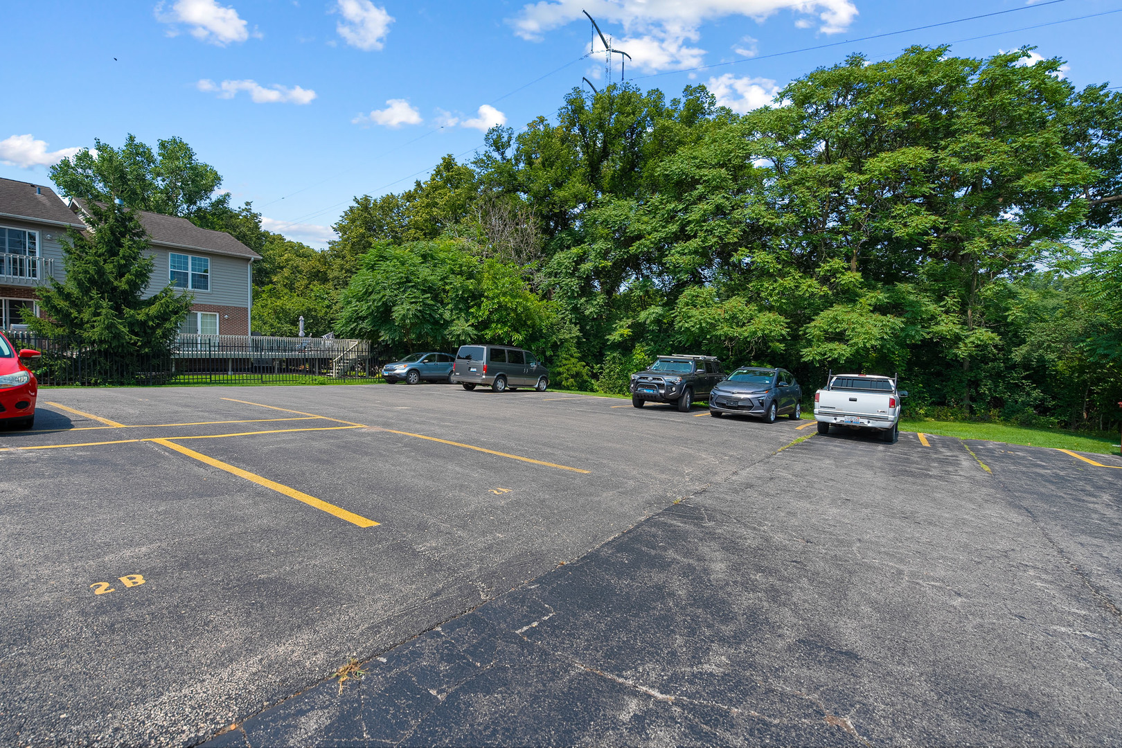 8996 Archer Avenue #2D, Willow Springs, IL 60480