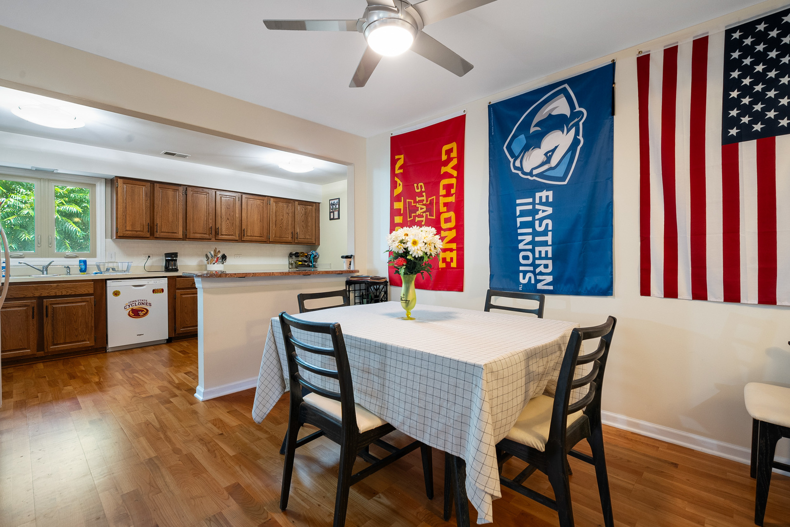 8996 Archer Avenue #2D, Willow Springs, IL 60480