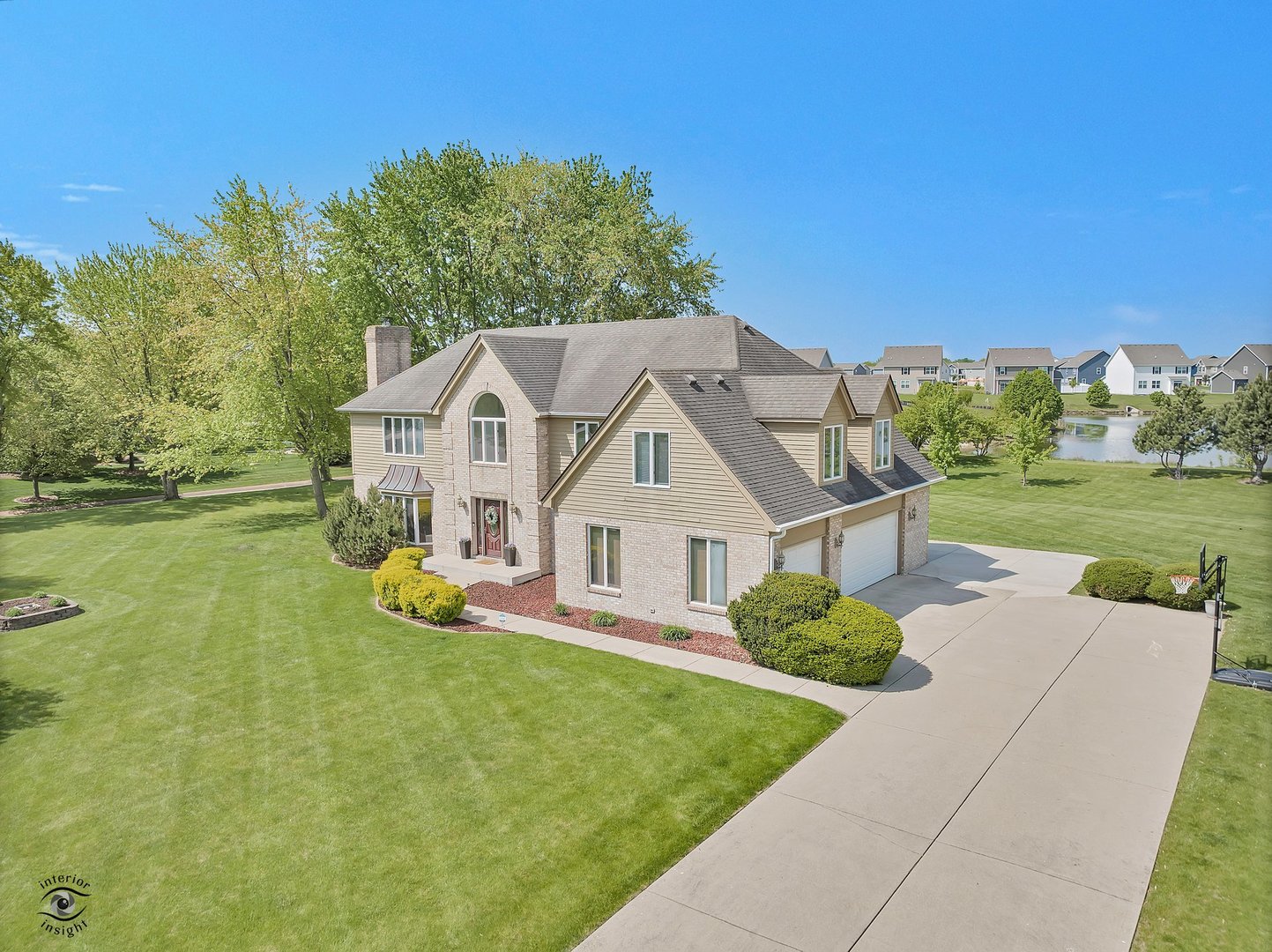 17628 S Williamsburg Drive, Plainfield, IL 60586