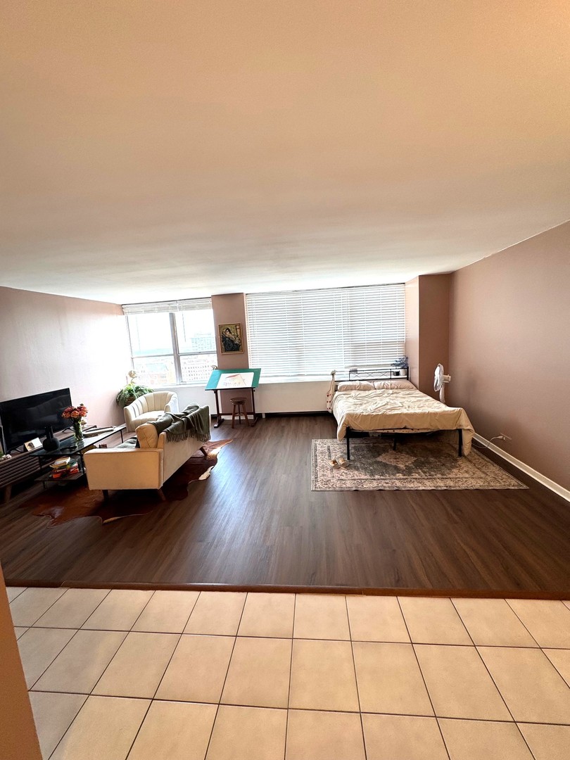 655 W Irving Park Road, Chicago, IL 60613