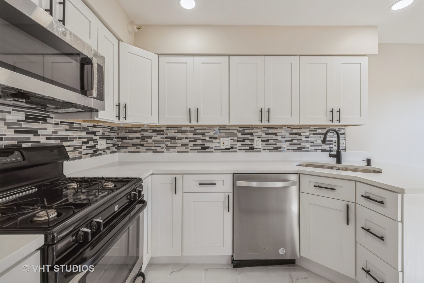 1828 Oslo Court, Mundelein, IL 60060