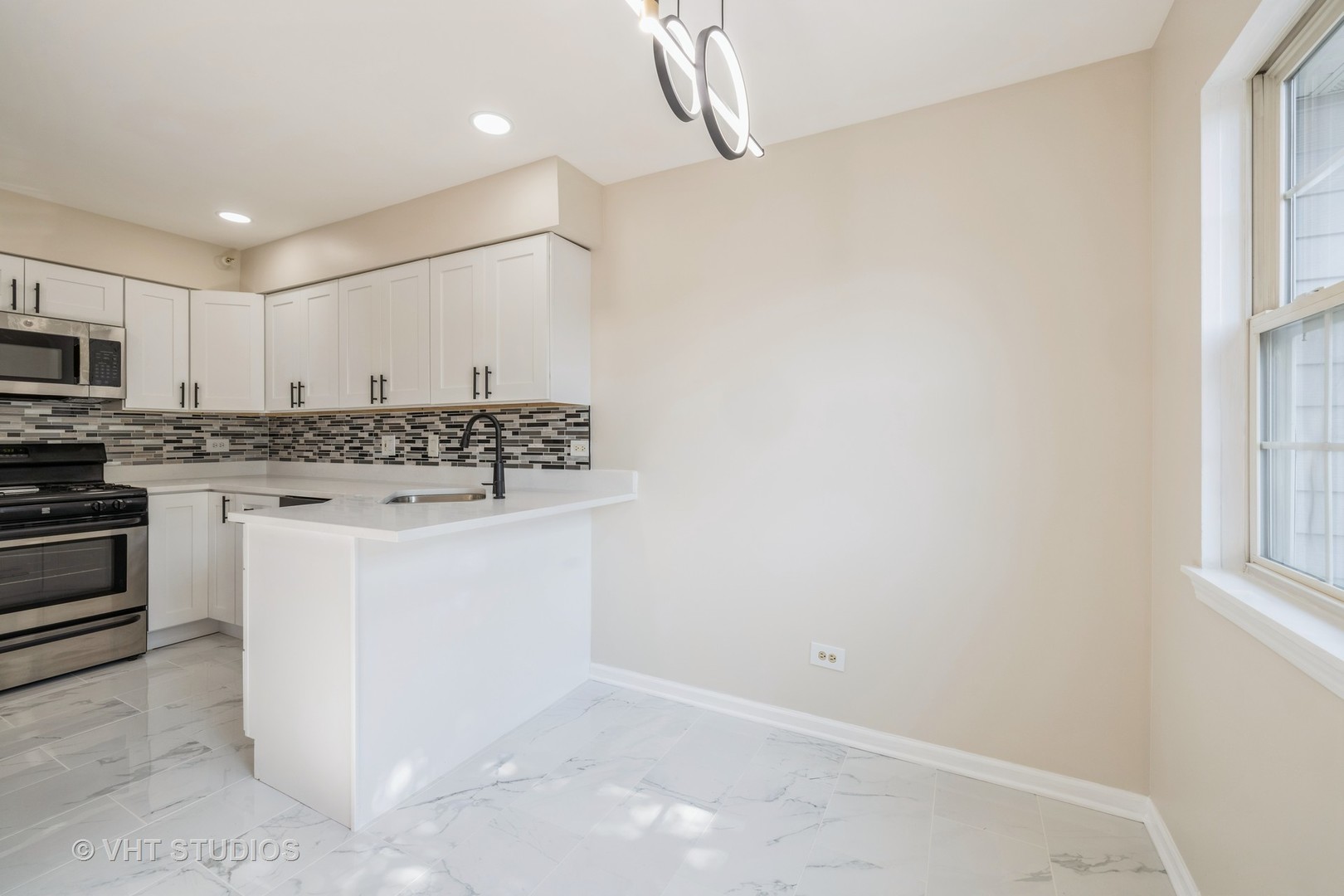 1828 Oslo Court, Mundelein, IL 60060