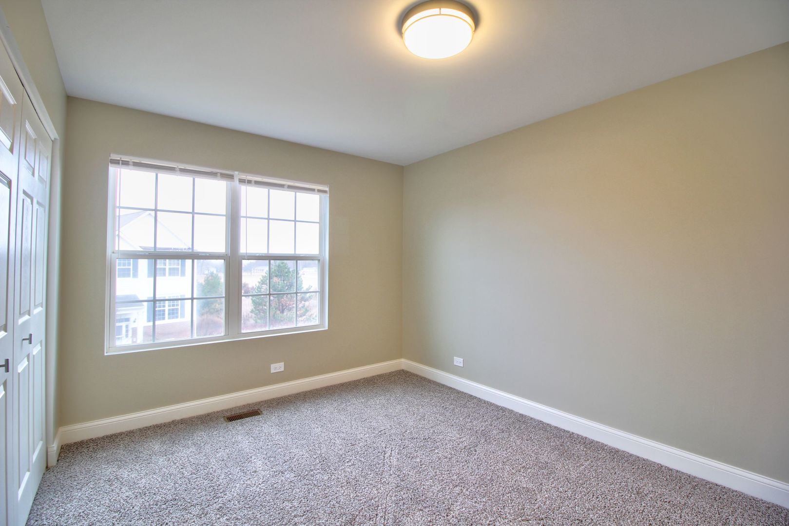 2259 Beresford Drive #2259, Yorkville, IL 60560