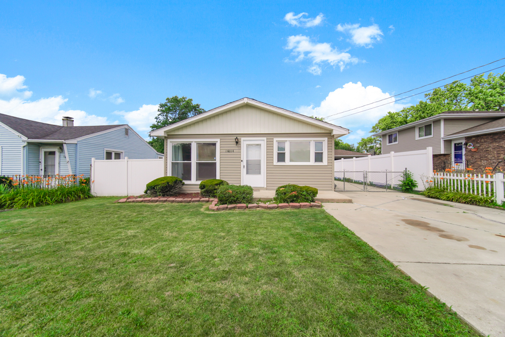 16014 Laramie Avenue, Oak Forest, IL 60452