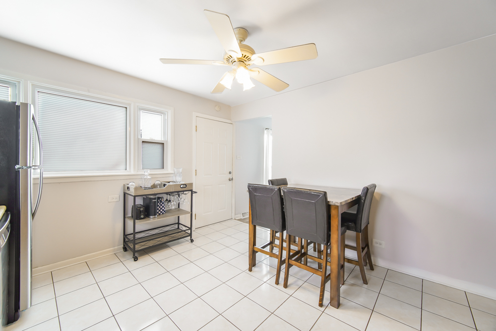 16014 Laramie Avenue, Oak Forest, IL 60452