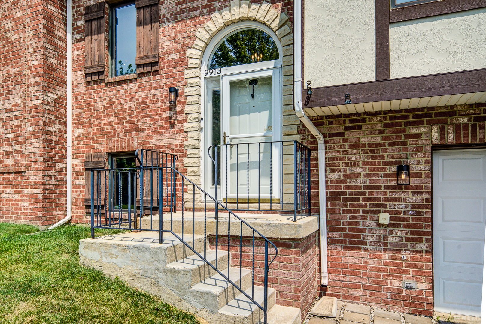 9913 Shady Lane #23, Orland Park, IL 60462