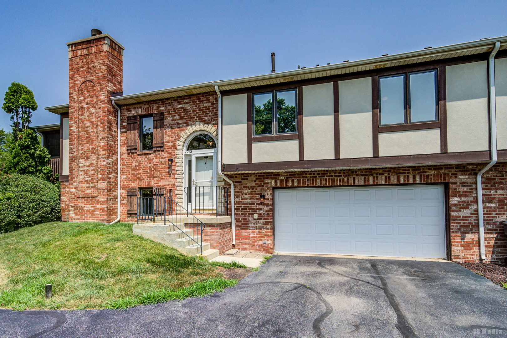 9913 Shady Lane #23, Orland Park, IL 60462