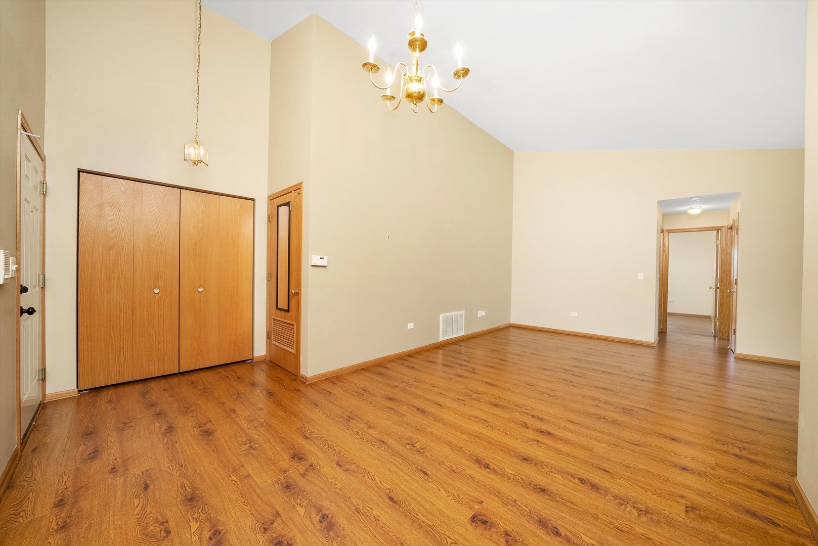 11103 W COVE Circle #3D, Palos Hills, IL 60465