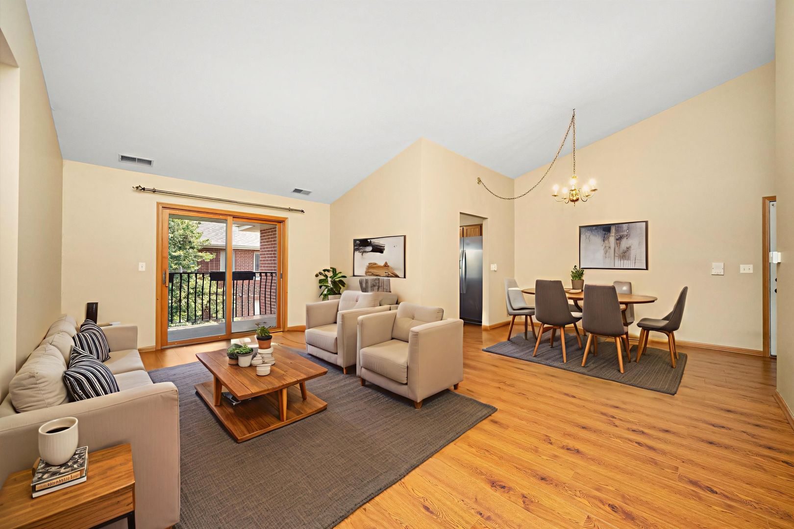 11103 W COVE Circle #3D, Palos Hills, IL 60465