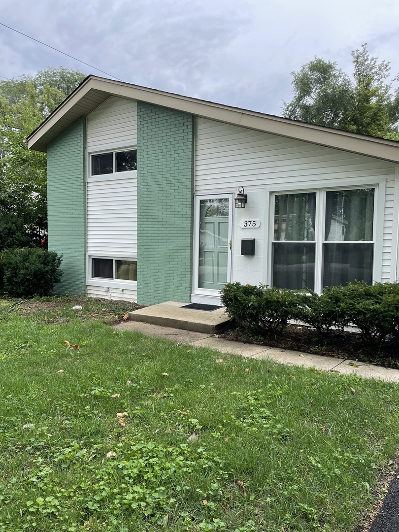 375 Mission Avenue, Villa Park, IL 60181