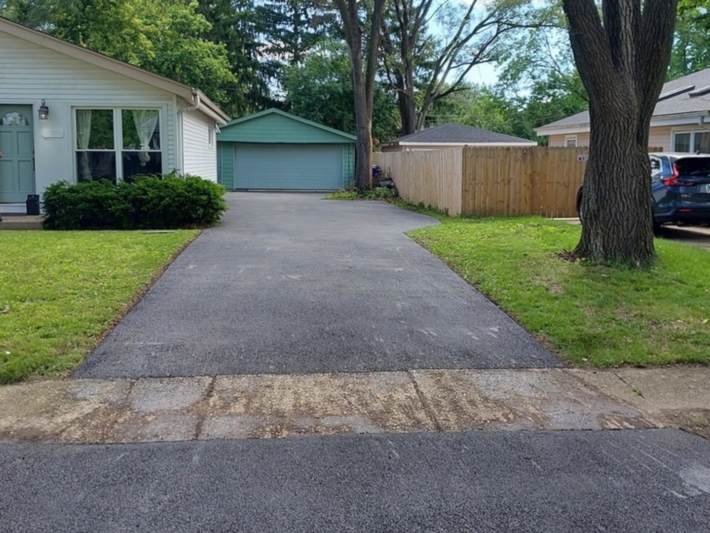375 Mission Avenue, Villa Park, IL 60181