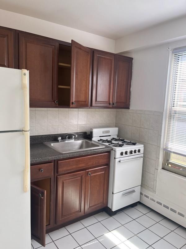 2610 W Berwyn Avenue #411, Chicago, IL 60625